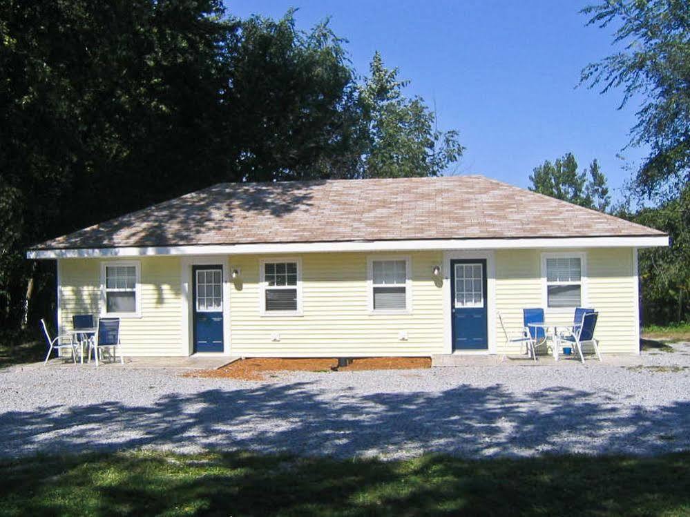 Blue Door Cottages Monticello Exterior photo